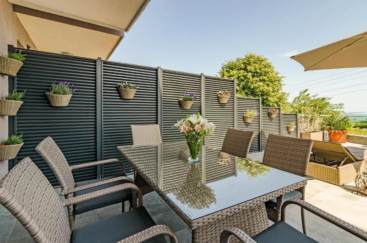 Апартаменти Ивайло / Ivaylo Apartments Burgas