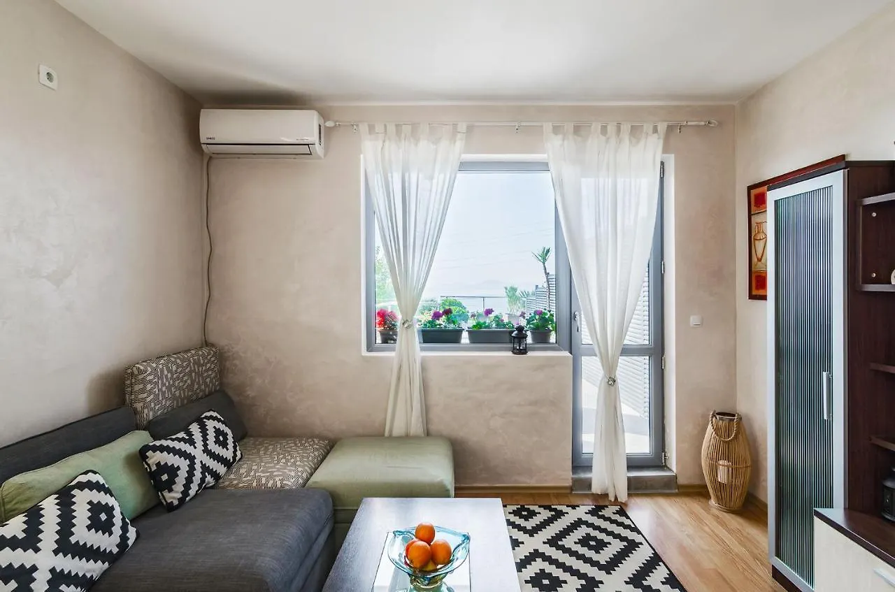 Апартаменти Ивайло / Ivaylo Apartments Burgas 0*,  Bulgaria