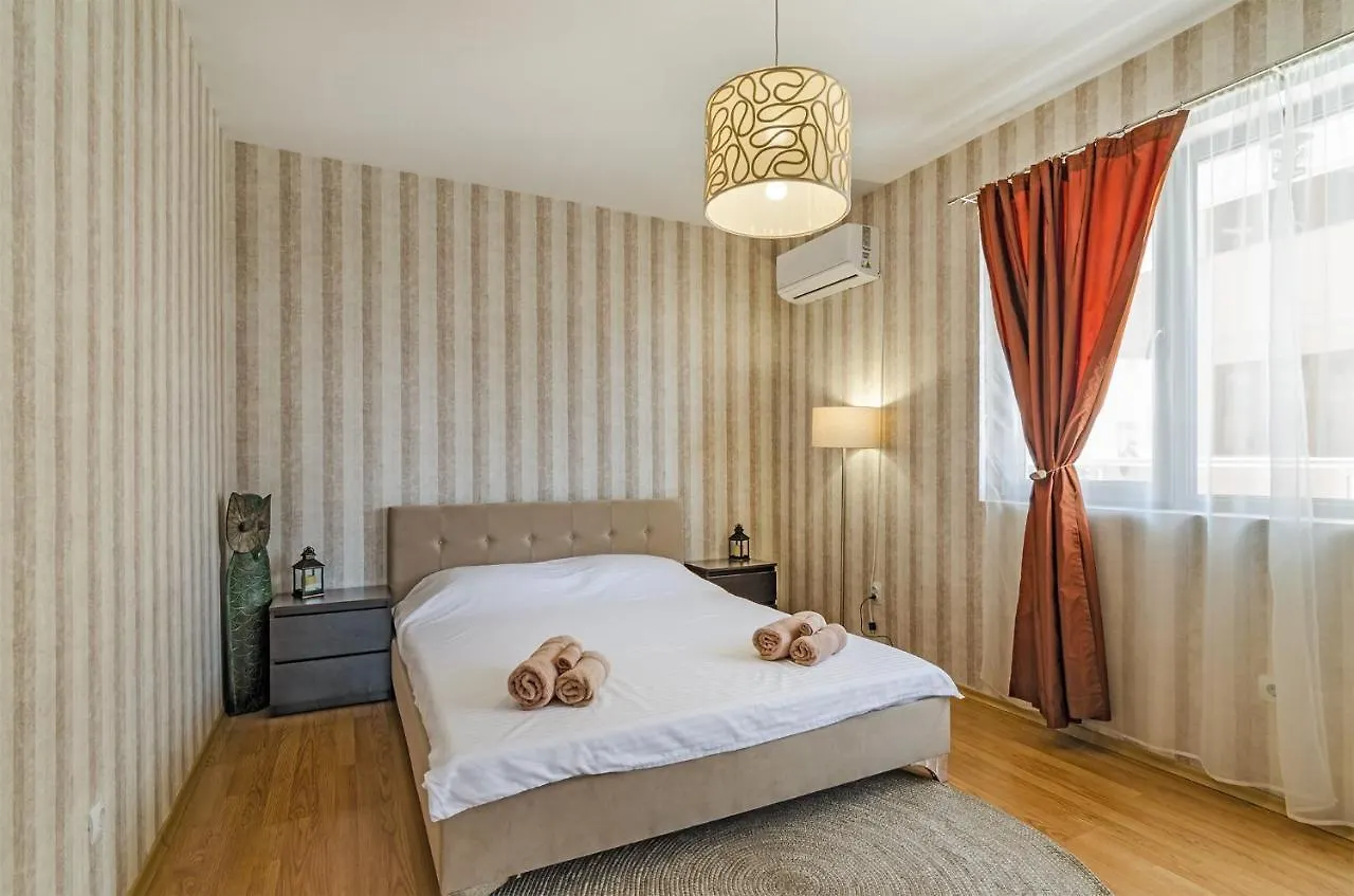 Апартаменти Ивайло / Ivaylo Apartments Burgas